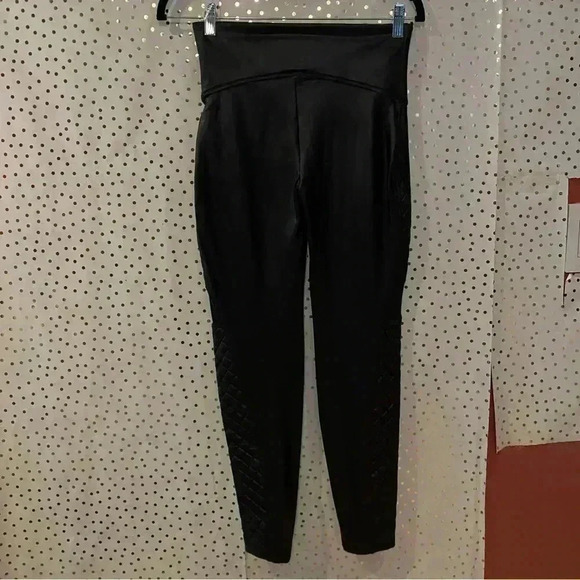 SPANX Faux Leather Quilted Leggings - Picture 8 of 8